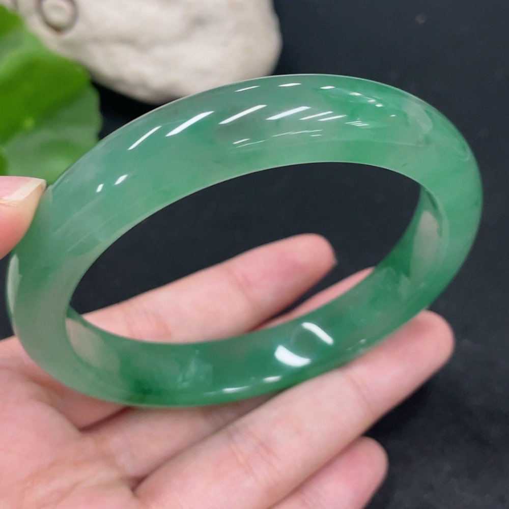 H31616356 African Emerald (Dulong Jade)