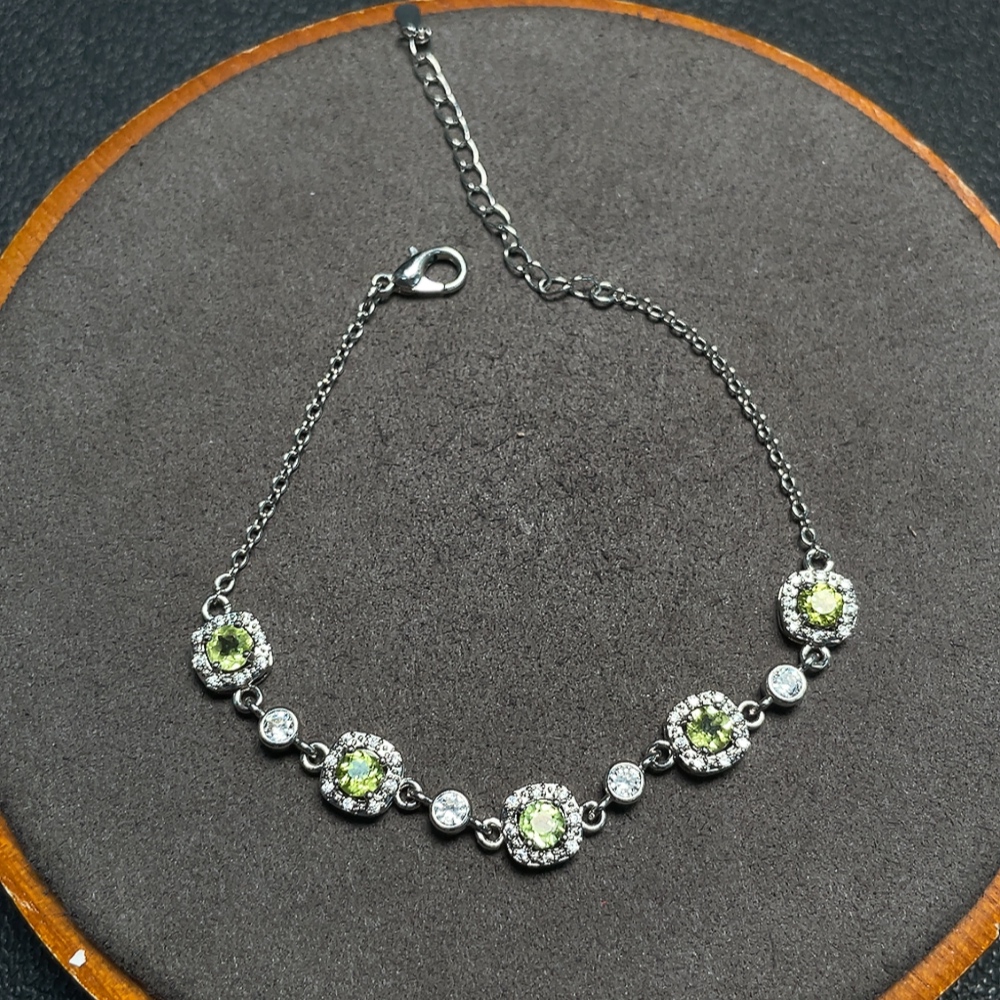 C34040925 Peridot Bracelet Non-Gold Total Weight Approx.4.16g