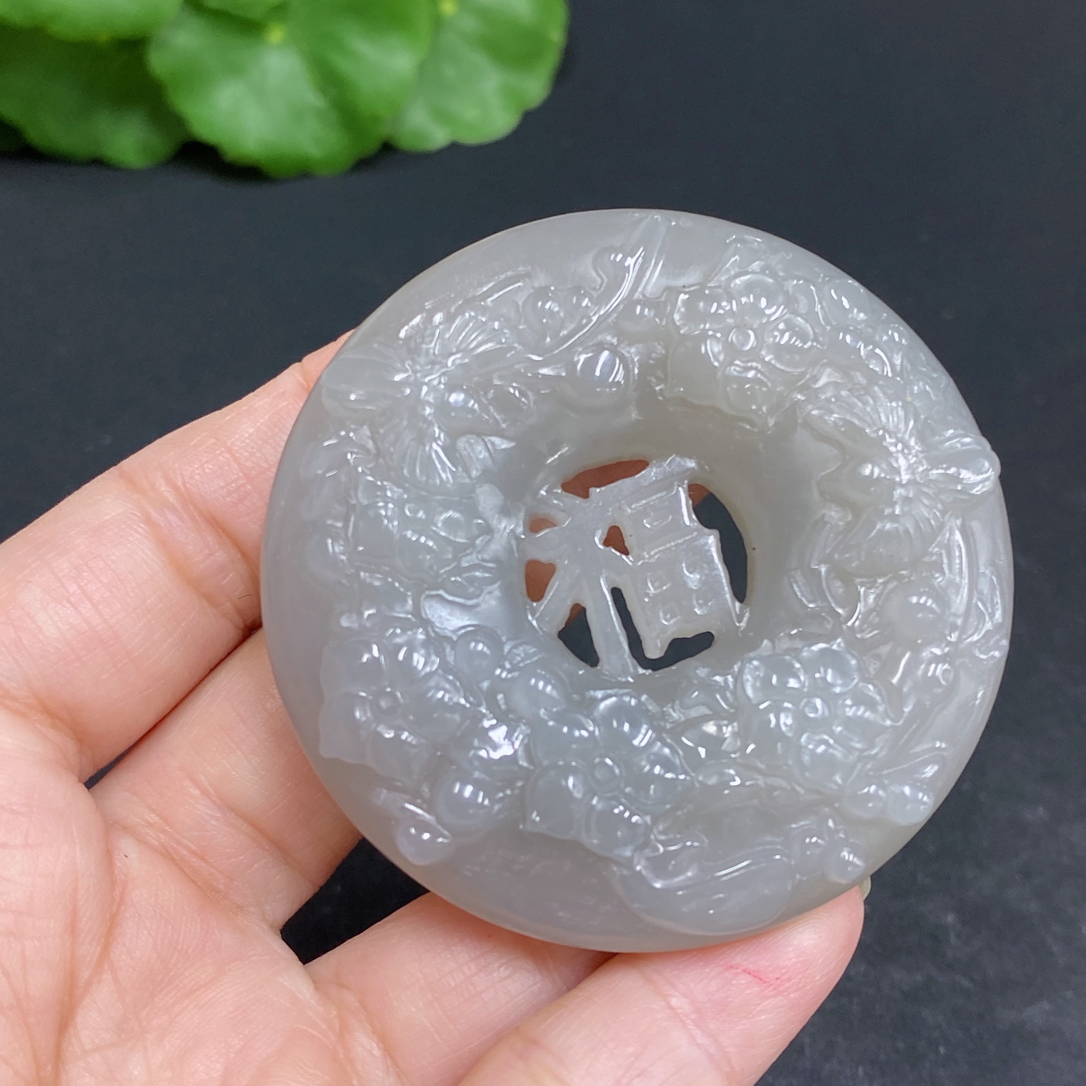 H33902717 Hetian Jade Pendant  Prosperity in Full Bloom  Total weight: approx. 54.8g