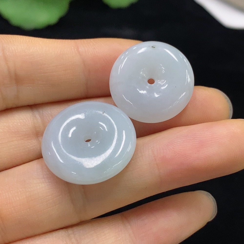 F31652359 Emerald Pendants Bulk Sale