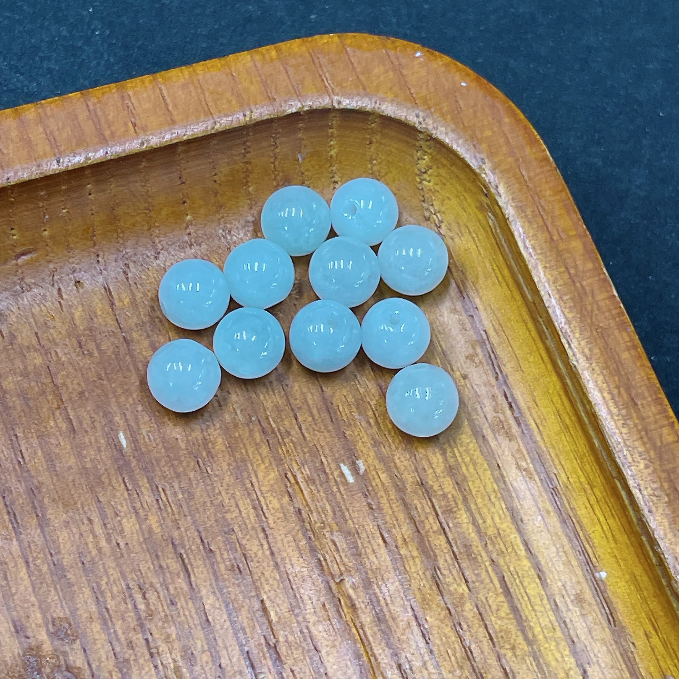 F34046878 Jadeite Beads Sell as a Lot