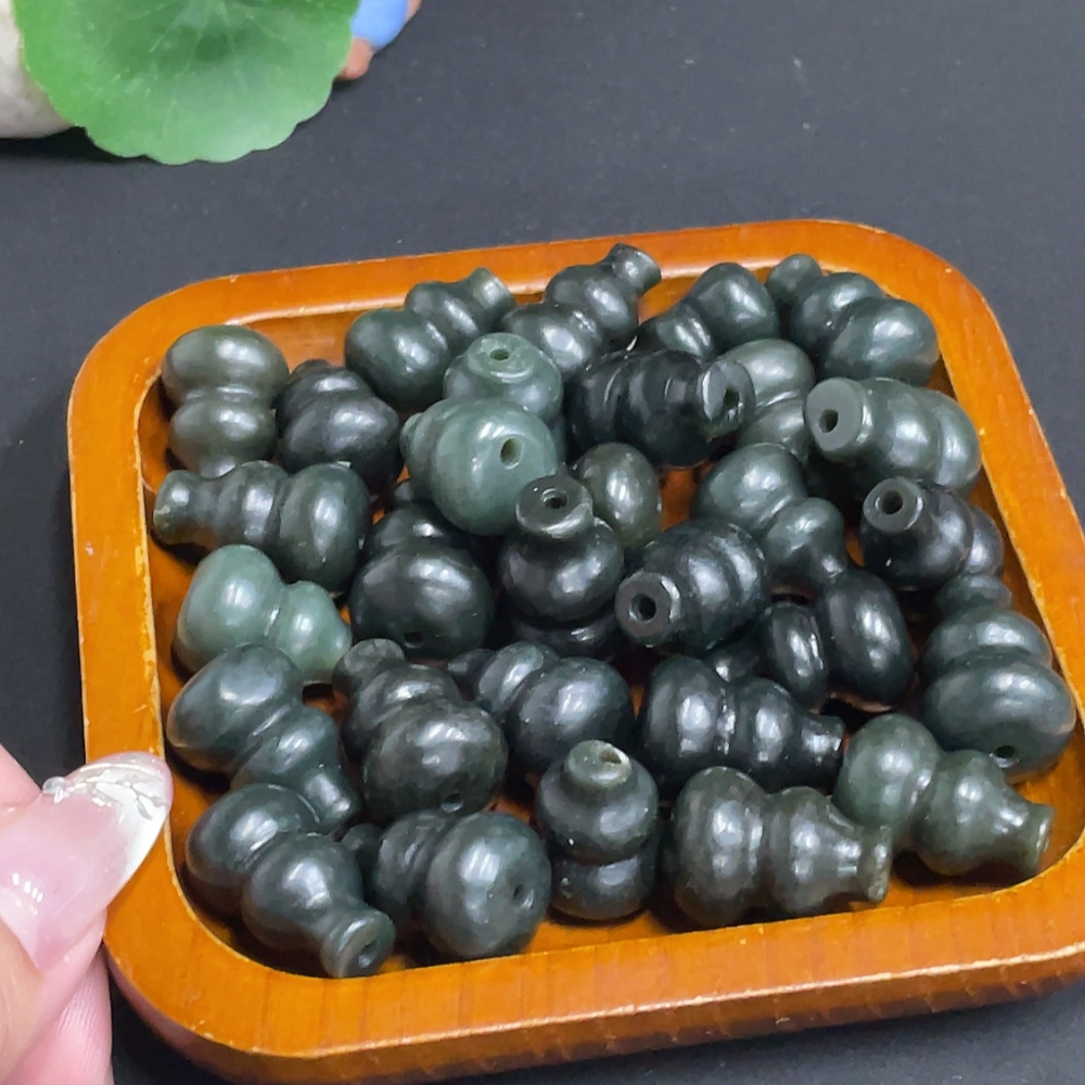 H34074611 Hetian Jade Pendant, Gourd, Sell as a Lot, Total Weight Approx. 149.4g