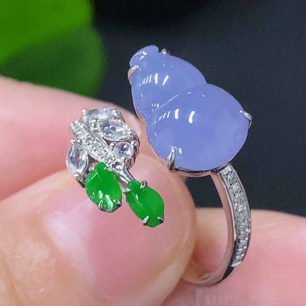 F31692450 Jadeite Inlaid Ring 18k with Diamond Accents Size 13 Total Weight Approx. 3.08g