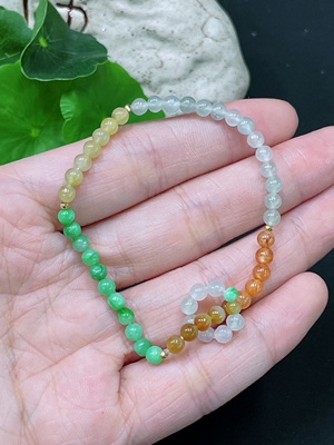 F33892729 Jadeite bracelet approx. 3.8mm with 72% gold content total weight approx. 5.3g (color origin undetermined)