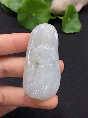 F30548537 翡翠观音挂件 货品总重约30.57g