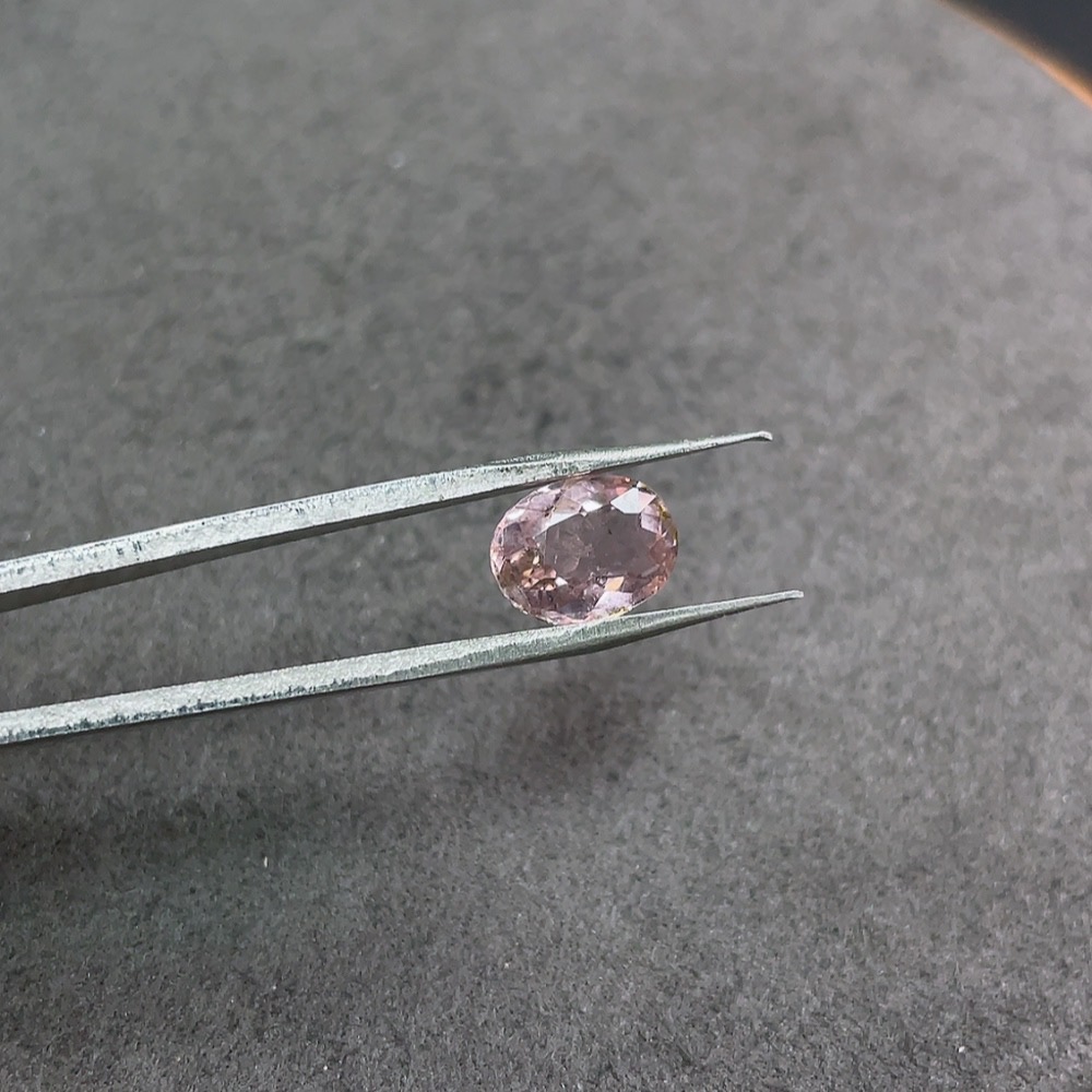 C34950259 Tourmaline Rough Stone Total Weight Approx. 1.95 Carats