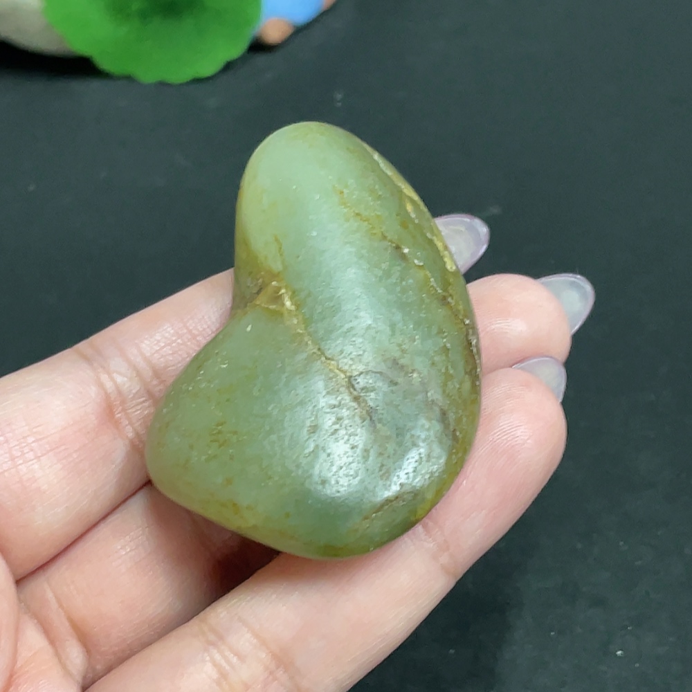 H32805959 Hetian Jade, undetermined origin of skin color, total weight approx. 48.1g