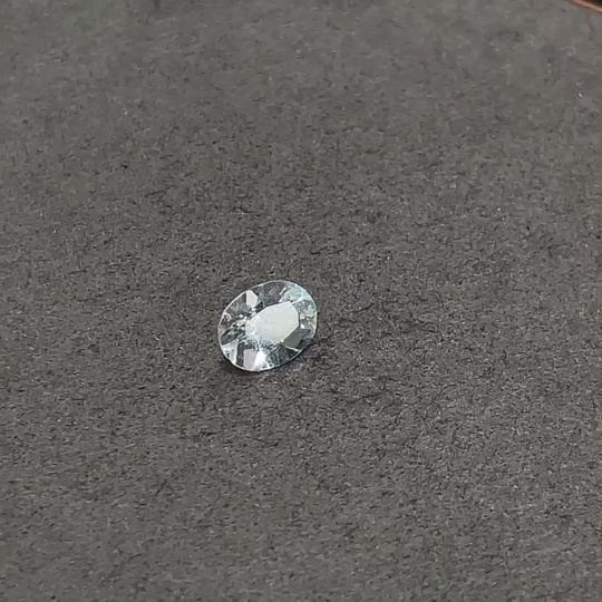 C32719898 Aquamarine loose stone, total weight approx. 1.65 carats