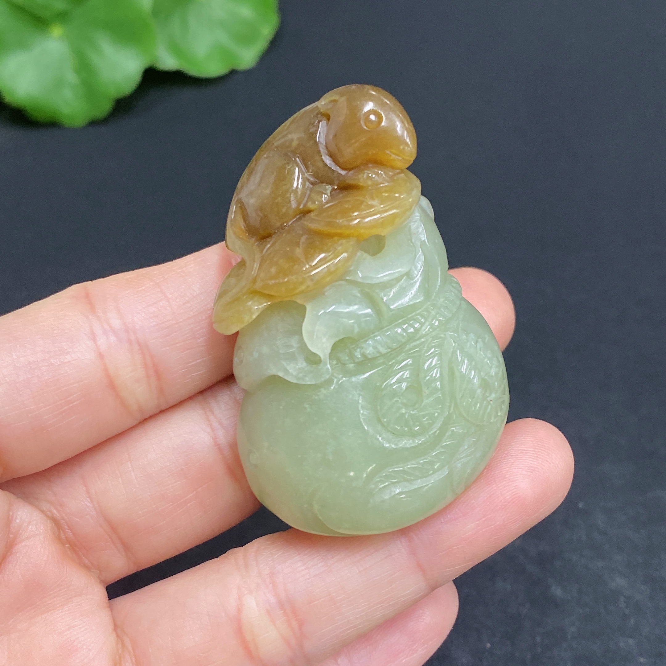 H32812499 Khotan Jade Pendant "Wealth-Bringing Mouse