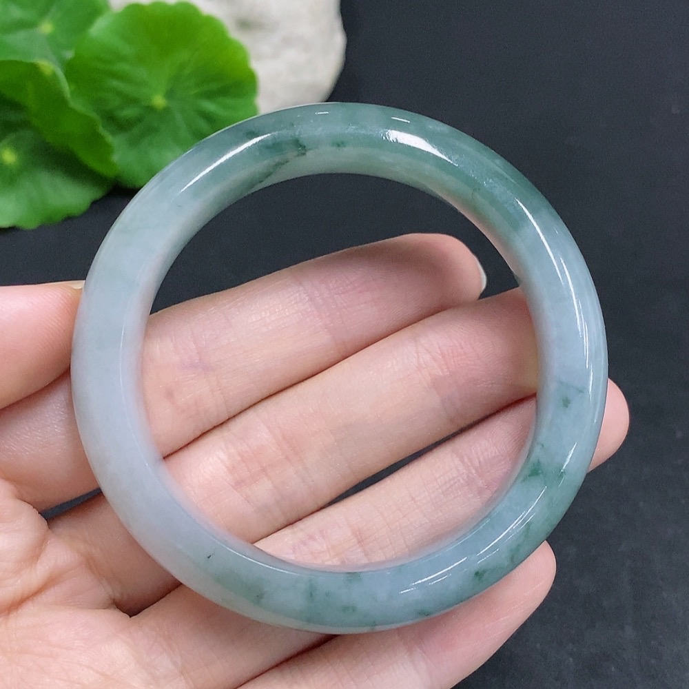F33940425 Jadeite Round Bangle, Total Weight Approximately 56g, Size 51