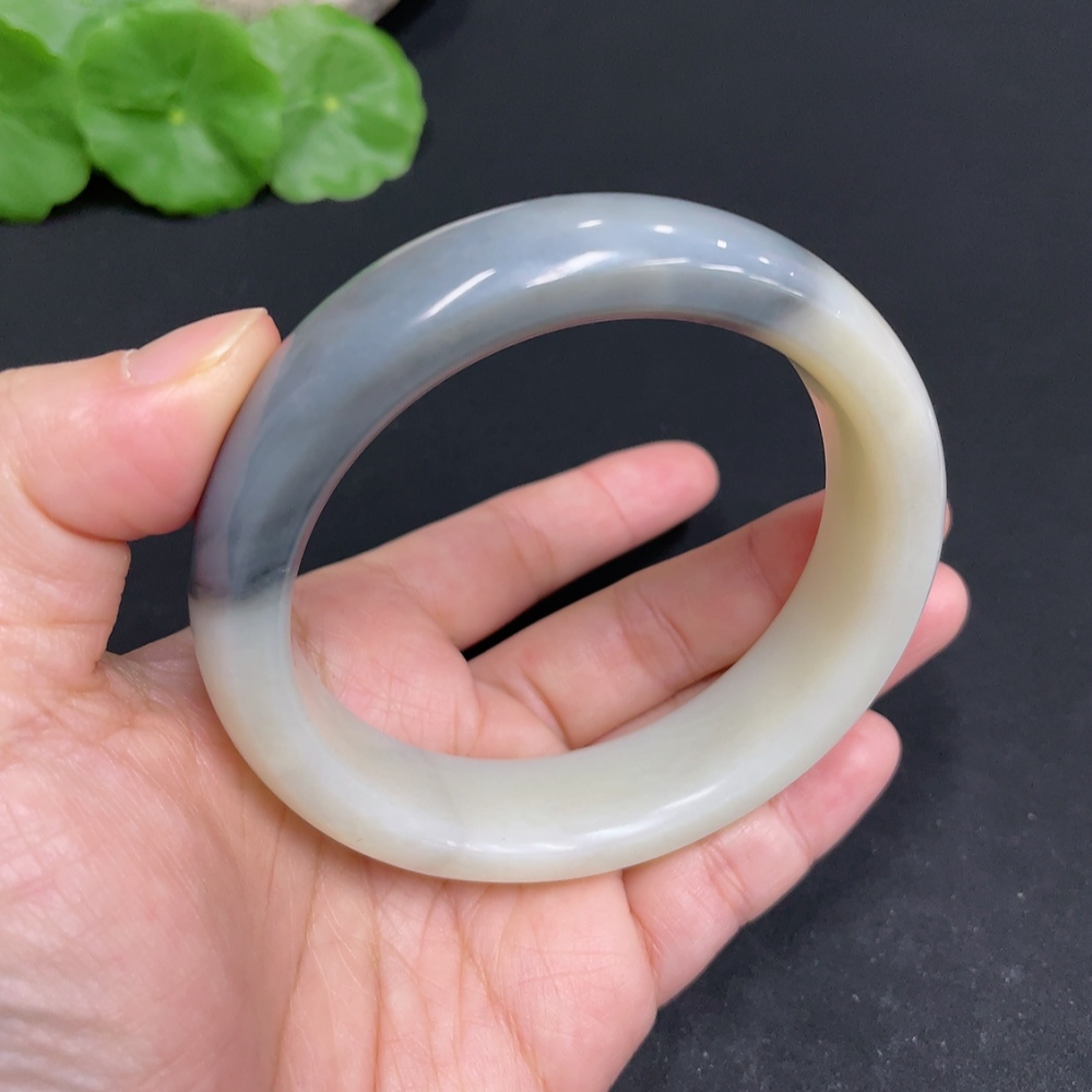 H34052074 Hetian Jade Round Bracelet Size 60.5 Total Weight Approx. 77.8g