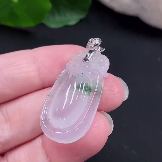 F31579752 Jadeite Fortune Shell Pendant 18K Gold Total Weight Approx. 6.1g (With Diamond Accents)