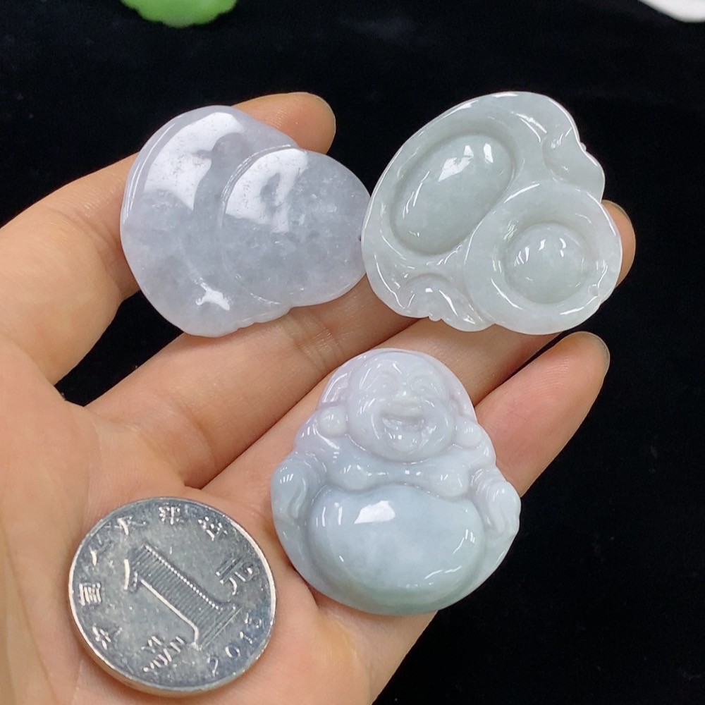F32750478 Jadeite Pendants Sell as a Lot