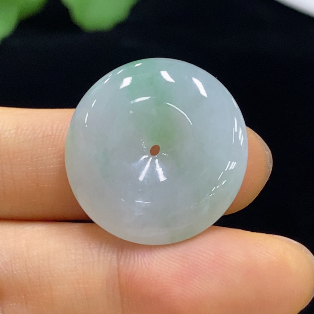 F35095414 Jadeite Peace Knot Pendant Total Weight Approx. 6.88g