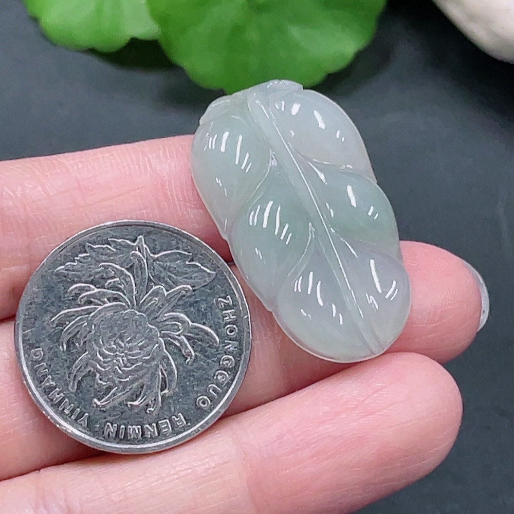 F21420480 JadeiteLeaf Pendant Total Weight Approx.6g