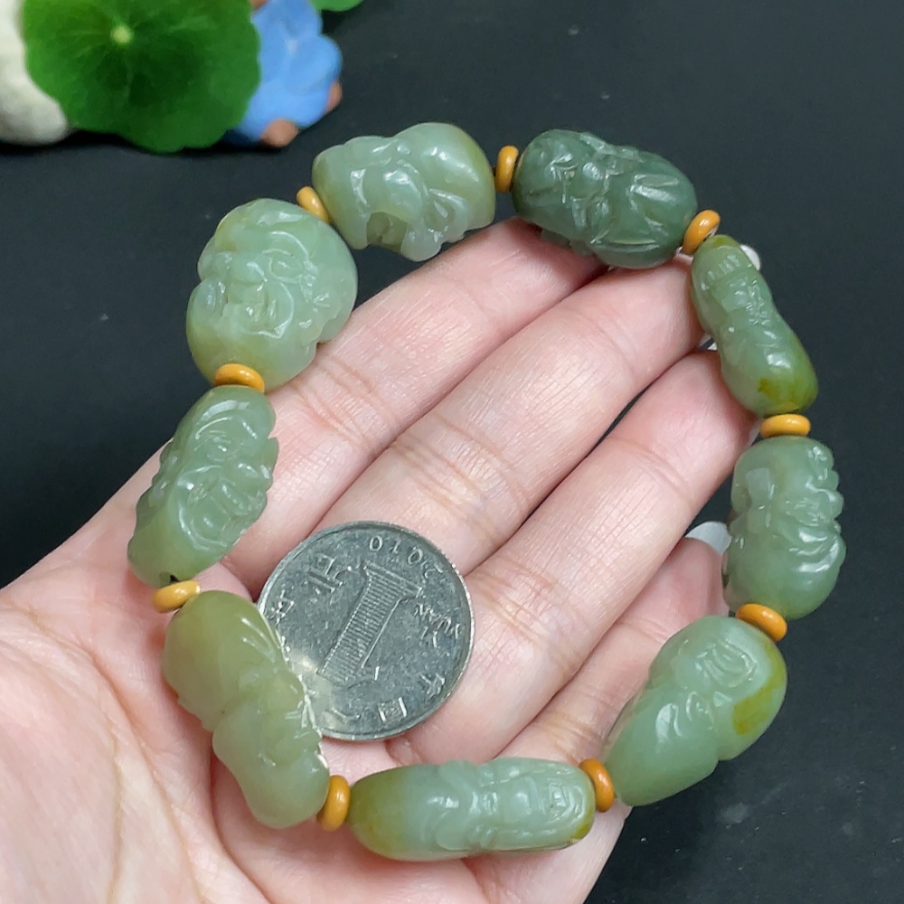 H27111726 Hetian Jade Arhat Bracelet (18 Arhats)