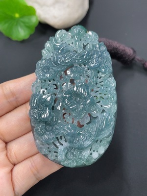 F41934684 翡翠挂件花鸟牌 货品总约重 含绳62.28g