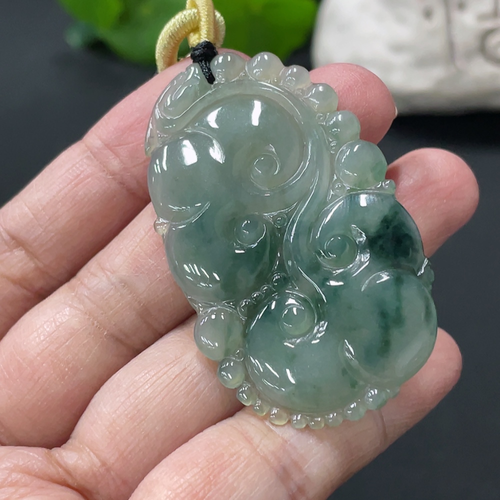 F33874531 Jadeite Pendant Ruyi Total Weight: Approx. 11.77g (including rope)