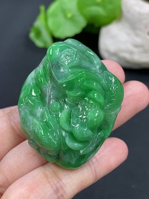 F41924137 翡翠莲莲有鱼挂件 货品总重约53.2g