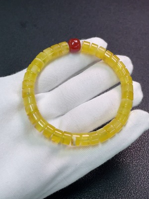 C33852072 Amber Beeswax Bracelet with Non-Natural Accent Stones, Total Weight Approx. 10.31g, Size About 7.6mm