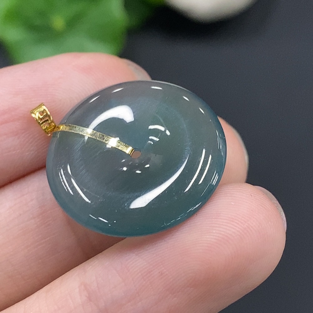 F17892938 Jadeite Safety Buckle with 18k Gold Clasp, Total Weight 4.271g