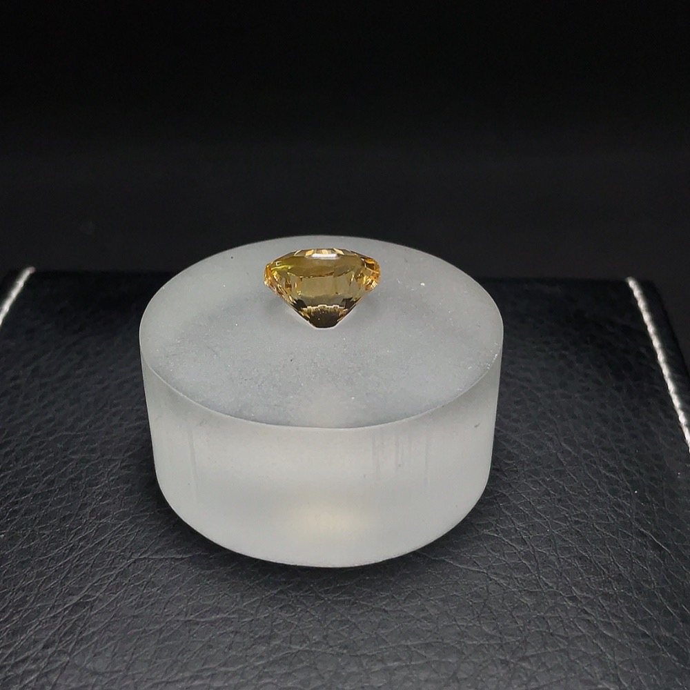 C25913594 Crystal Loose Stone Total Weight about 6.75 Carats