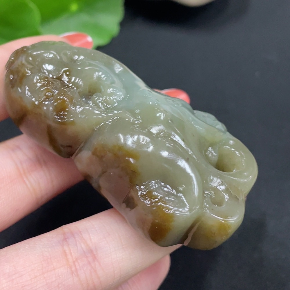 H34017327 Hetian Jade Pendant, Auspicious Beast, Total Weight Approx. 79.6g