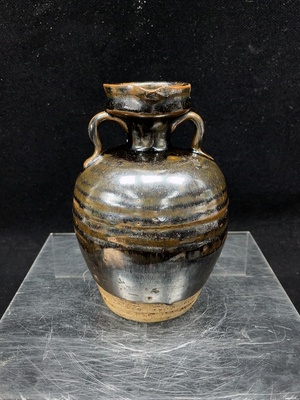 W34993630 Ceramic, minor chips, small kiln black-glazed vase, size as per actual item