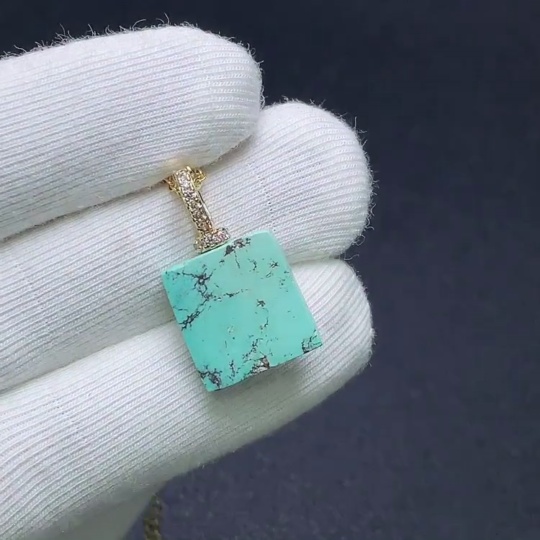 C28300669 Turquoise Pendant with Other Mineral Components, Non-Gold, Total Weight Approximately 4.36g Including Chain
