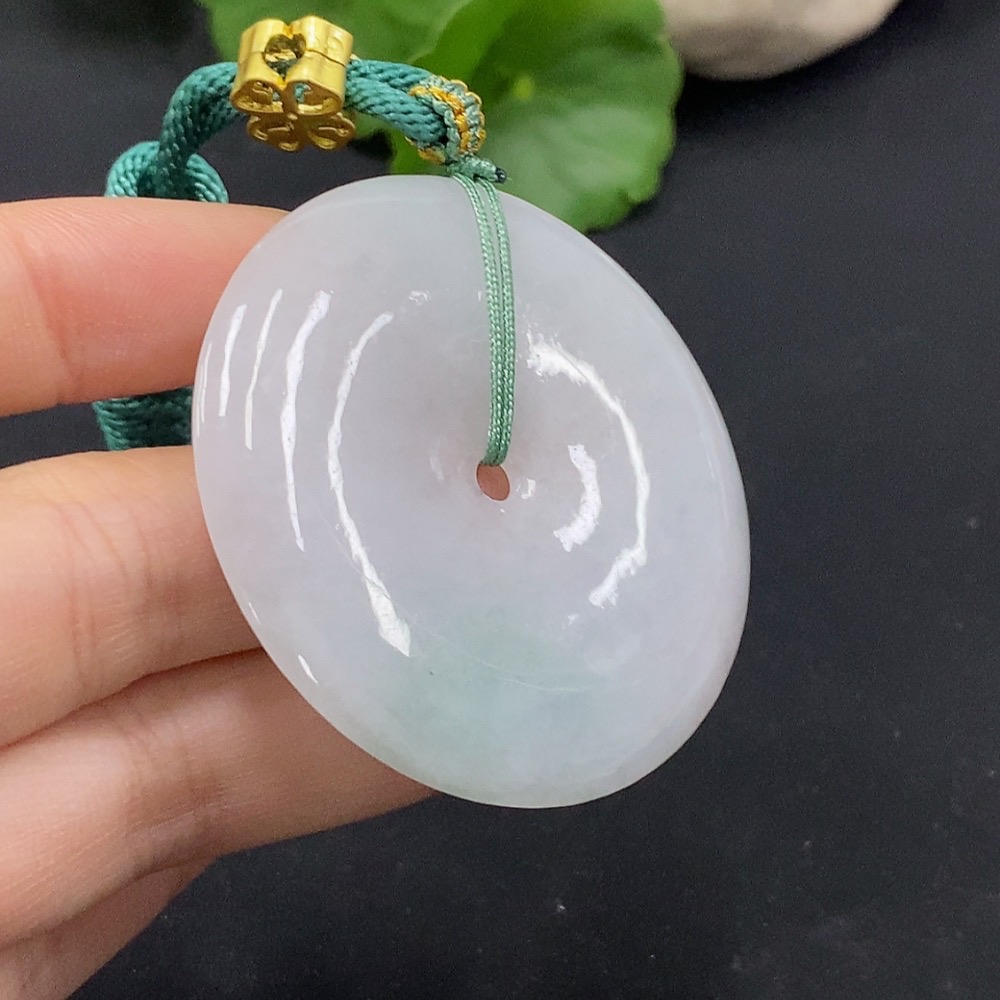 F30564446 JadeitePeace Knot Pendant