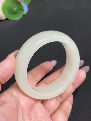 H34972161 Hetian Jade Round Bracelet Size 57.2 Total Weight Approx. 89.7g