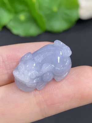 F46555758 翡翠貔貅挂件 货品总重量约5克