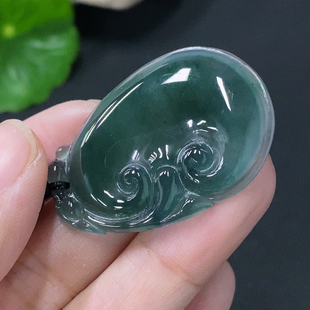 F33829221 JadeitePendant Ruyi