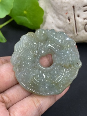 F46597813 翡翠挂件 货品总重约25.6g