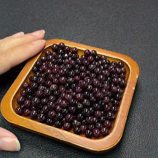 C34039104 Garnet Loose Beads Total Weight Approx. 153.93g Sell as a Lot Qty 100+