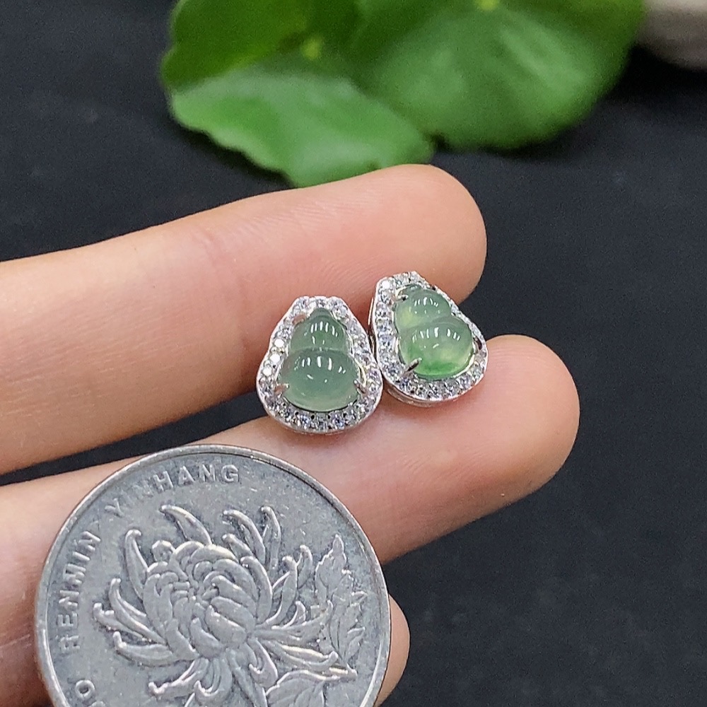 F31603767 Jadeite Gourd Inlaid Earrings Non-Gold Inlaid Total Weight About 1.85g Non-Diamond