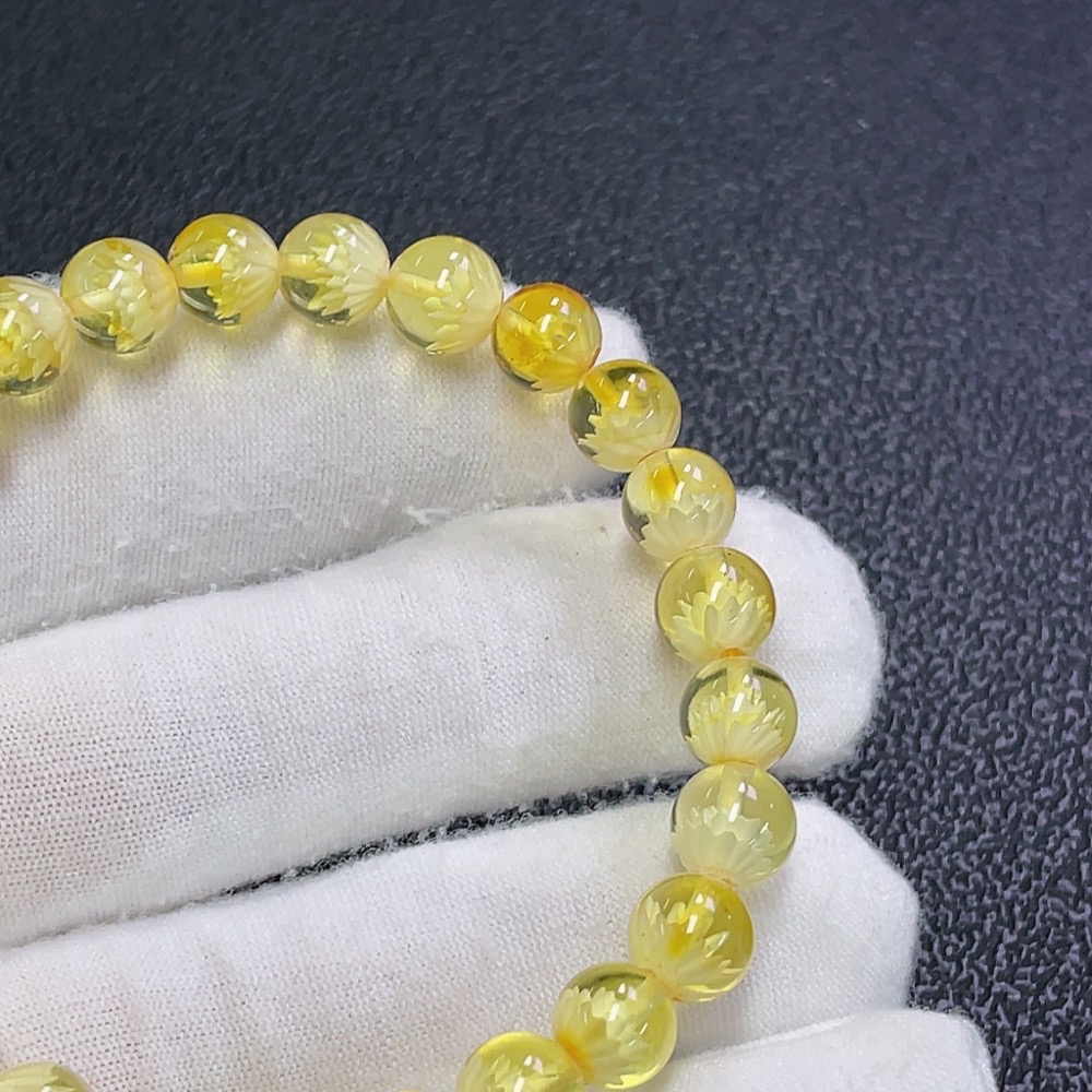 C31681634 Amber Beeswax Bracelet Total Weight Approx.6.22g Size About7.7mm