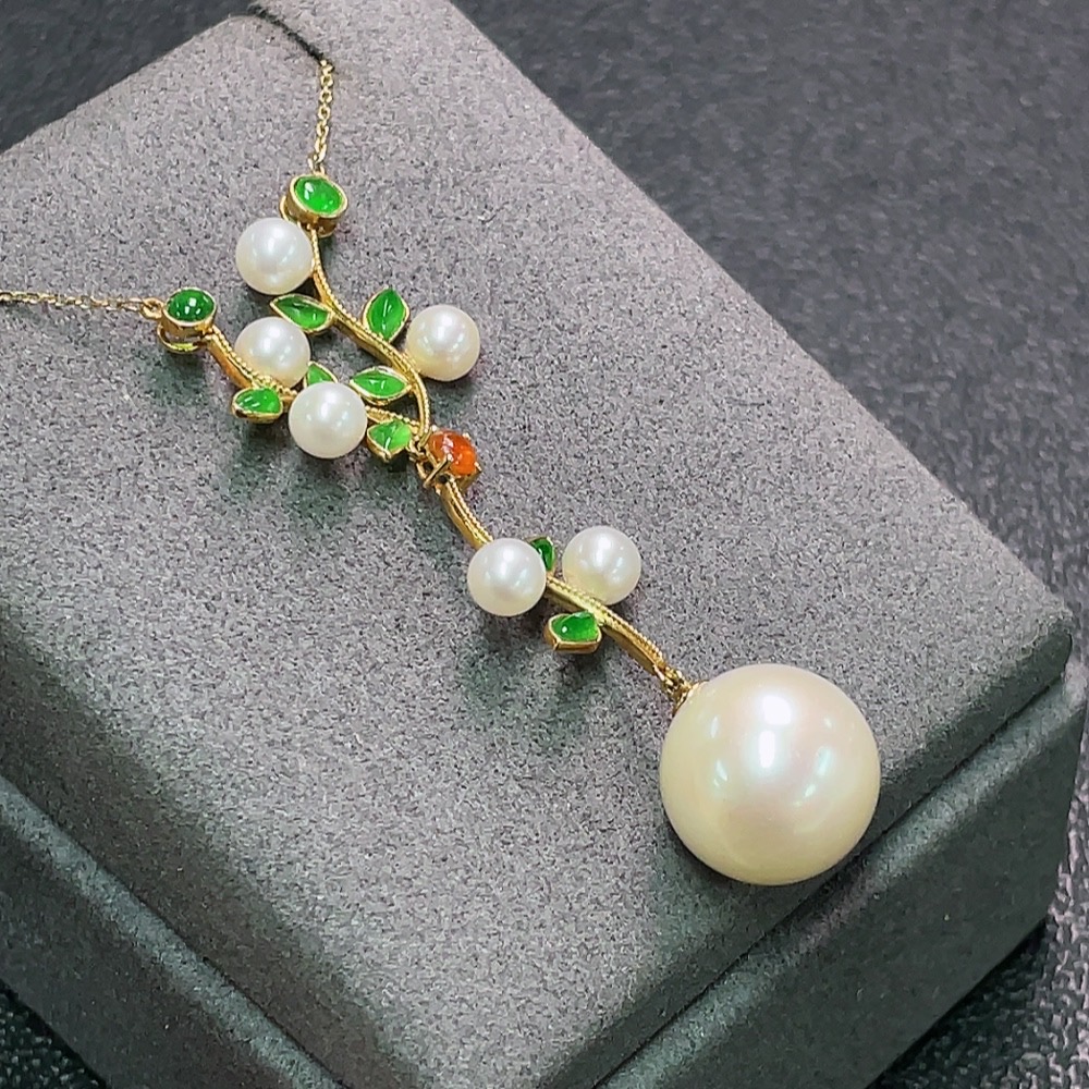 C33891713 18K Pearl Necklace with Jadeite (Color Origin Undetermined - Red) Total Weight Approx. 7.63g Size 4.5-13mm