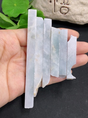 F43091592 翡翠挂件一手走 毛货