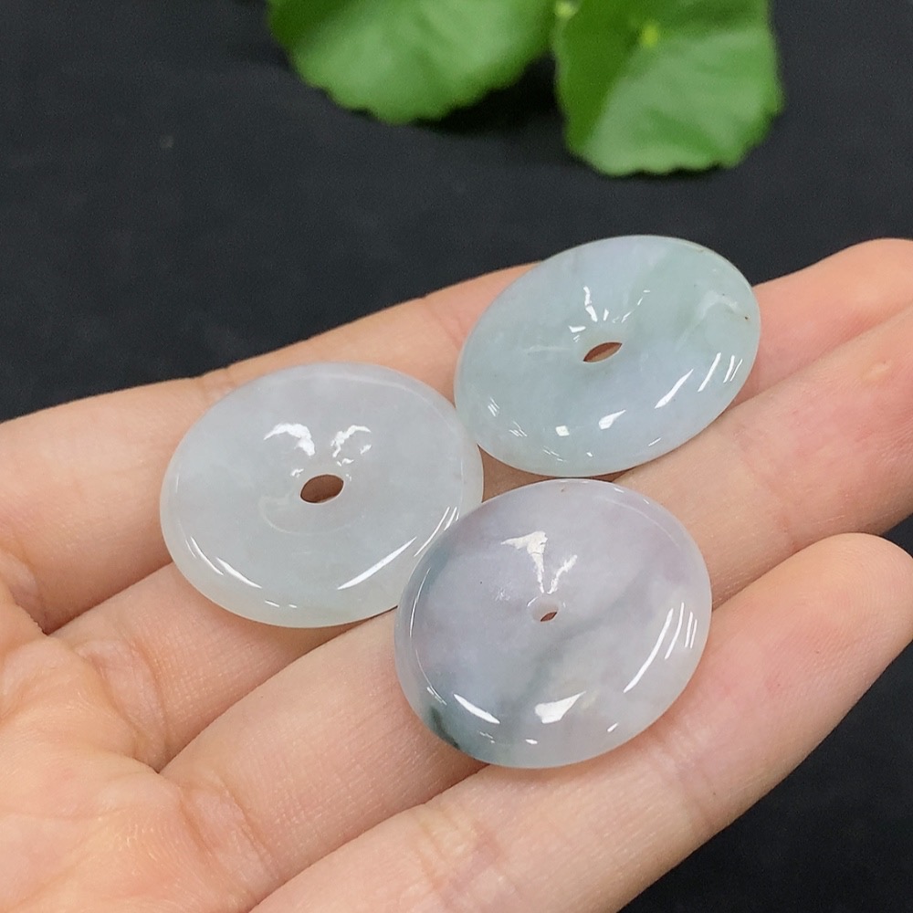 F30498247 Jadeite Peace Buckle Sell as a Lot