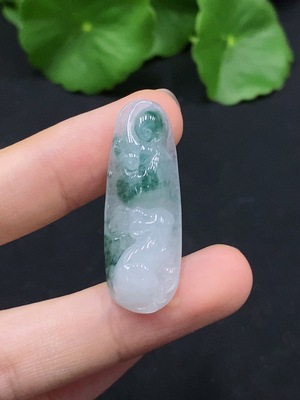 F29376891 Jadeite Auspicious Beast Pendant Total Weight: Approx. 5.98g