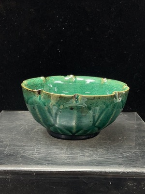 W41943468 陶瓷 全品 近代绿釉花口碗
