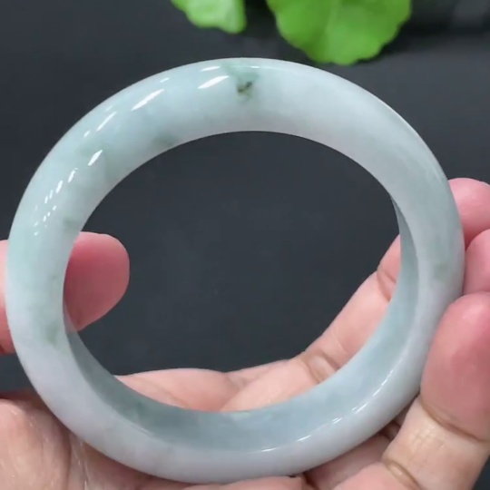 F29386960 Jadeite Circular Bracelet