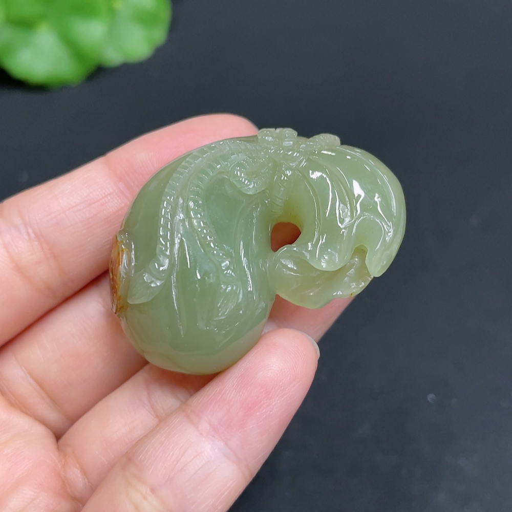 H34072435 Hetian Jade Pendant - Lucky Bag, total weight approx. 28.1g, undetermined skin color origin