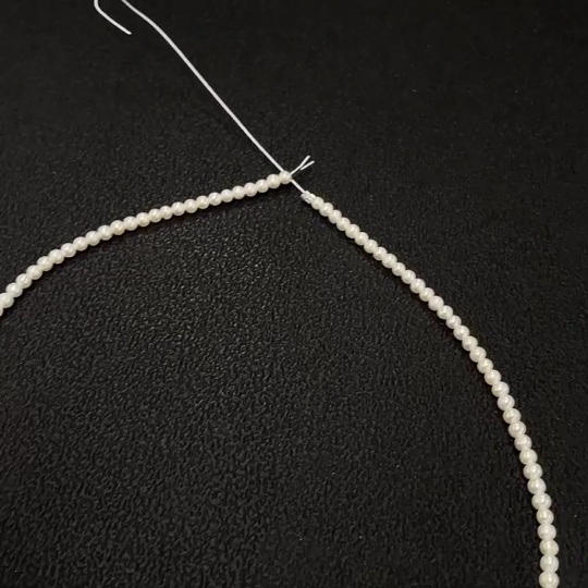 C25929911 Pearl bead strand, non-gold setting, total weight approx. 6.04g, size approx. 3.3mm