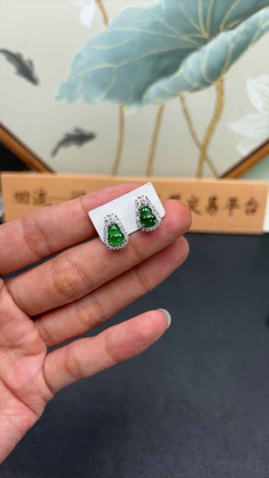 F29381413 JadeiteInlaid Earrings Non-Gold