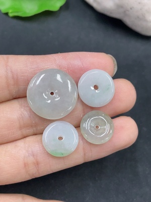 F30499819 Jadeite Pendant Sell as a Lot