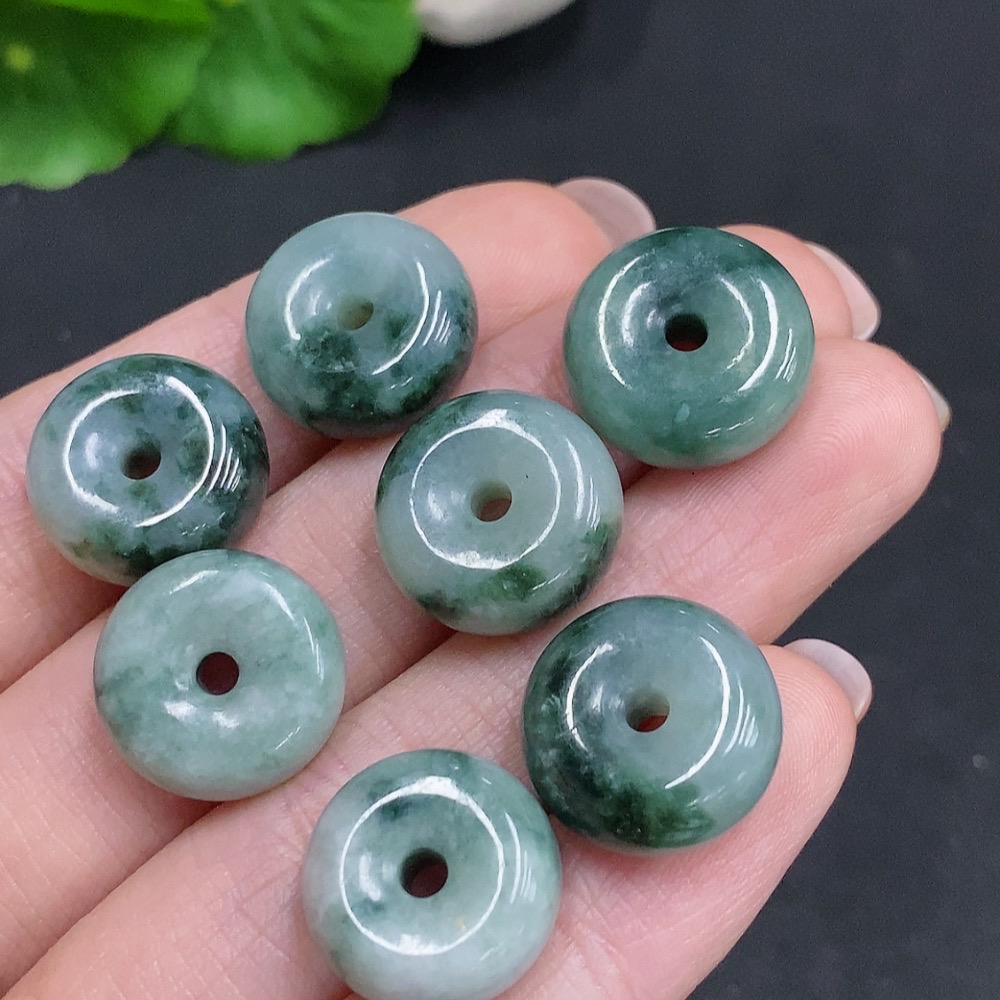 F34061186 Jadeite Peace Buckle Sell as a Lot