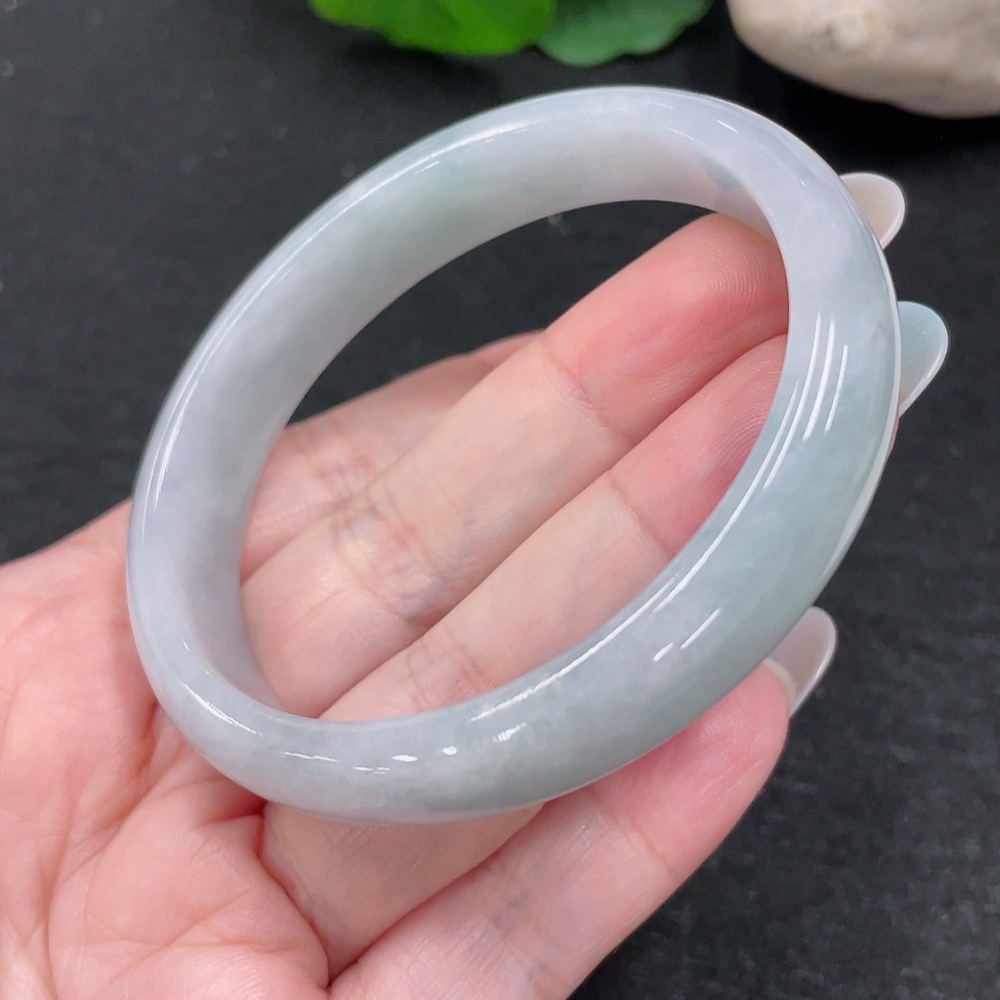 F33899708 Jadeite Noble Consort Bracelet Size 54.6/48.4 Total Weight Approx. 35.2g