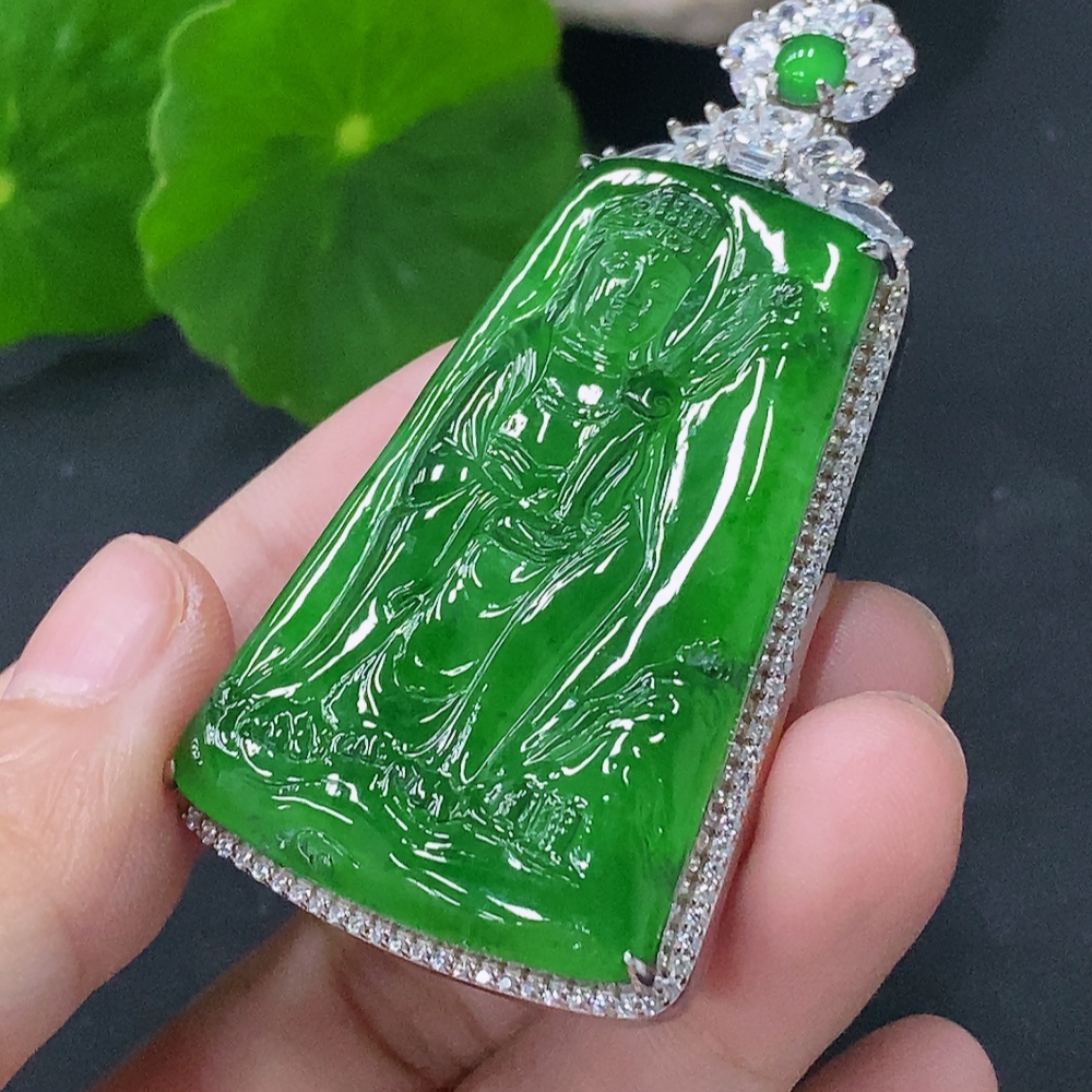 F31614774 Jadeite inlaid Guanyin pendant non-gold total weight about 18.5g